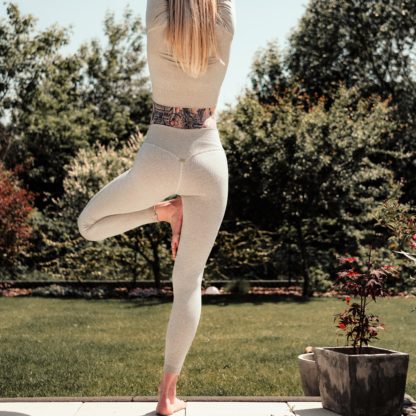 Yoga Leggings – Weiblichkeit
